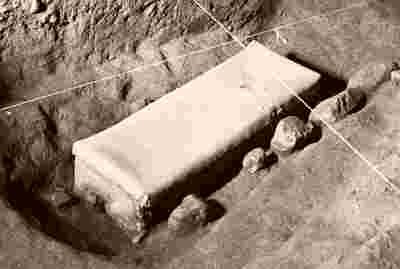 sarcophage d'enfant en plomb, Limoges